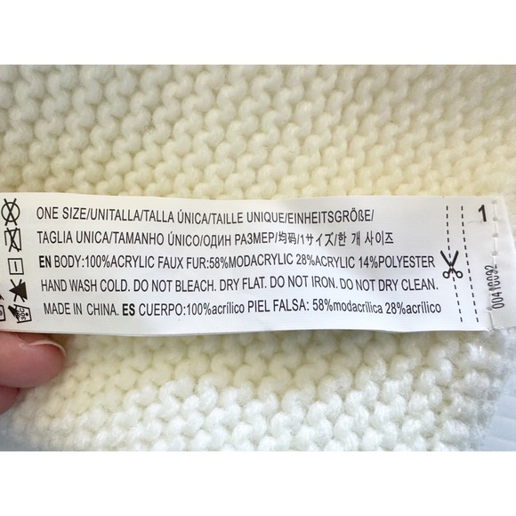 Knit Beanie Fuzzy Pom Pom Unicorn Colors Cream Fold Over Brim Pink Blue Ombré - Picture 4 of 4